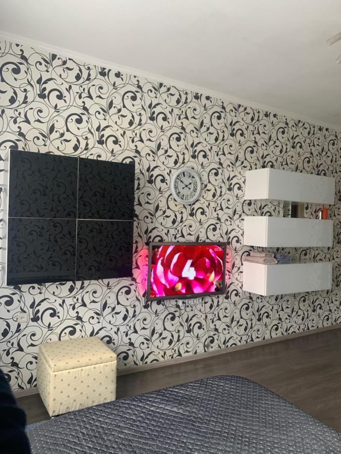 Apartament On Chernihivska Kyiv Exterior photo